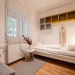 アパート Luxe Living